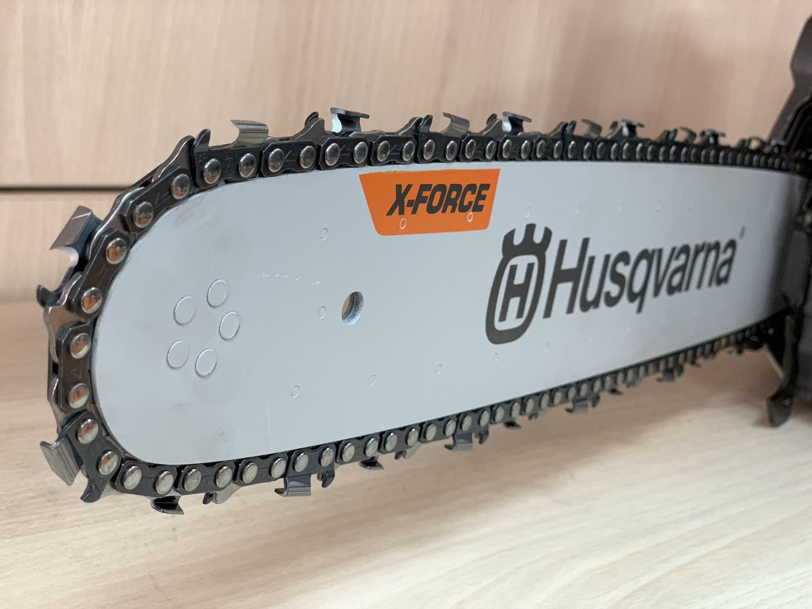 Husqvarna 38cm-es vezetőlemez lánccal