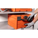 Kép 3/4 - Ergonomikus elülső fogantyú. Elülső fogantyú a doboz ergonomikus hordozásához, valamint a könnyű hozzáféréshez polcon vagy járműben.