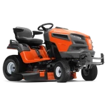 Kép 1/36 - Husqvarna TS343 oldalkidobós fűnyíró traktor, sajtolt vágóasztallal